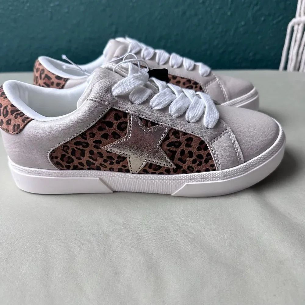 Art Class Kaitlyn Star Court Sneakers Cheetah Leopard Athletic Comfort